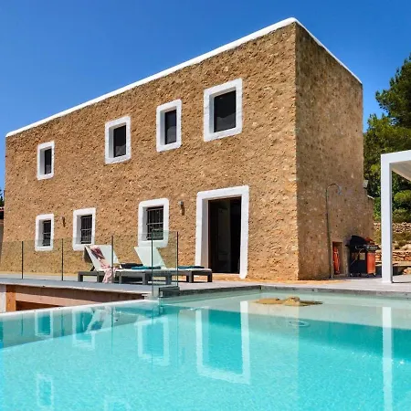 בית נופש With Pool Sant Joan סן ז'ואן דה לבריג'ה