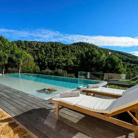 בית נופש With Pool Sant Joan סן ז'ואן דה לבריג'ה